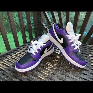 Brand new, barely worn shoes